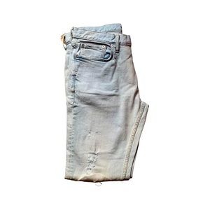 Jeans (light wash)